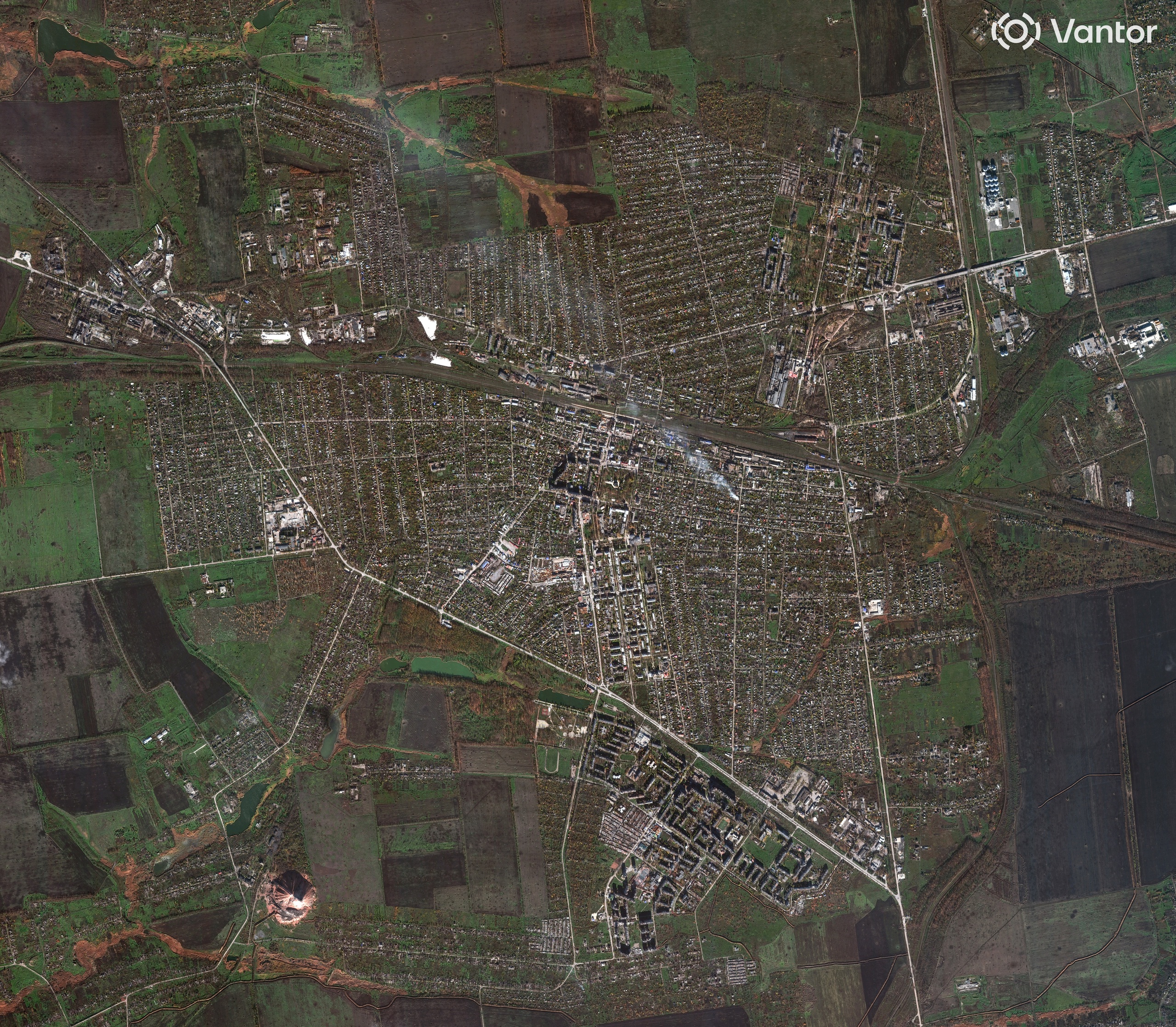 Chiến sự Ukraine ngày 1.353: Kyiv hướng về Dobropillia để giải vây Pokrovsk - Ảnh 2.