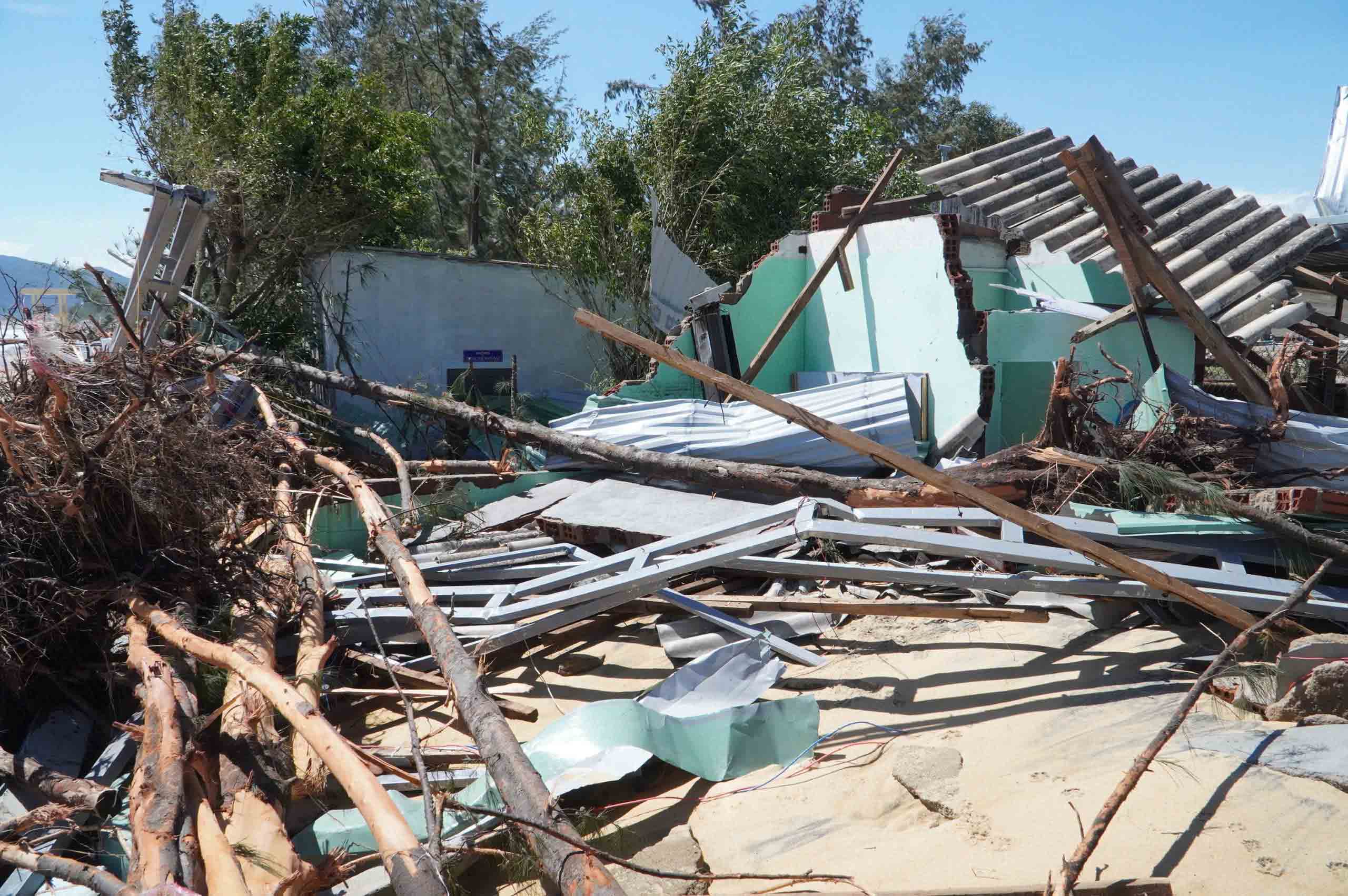 Bão Kalmaegi khiến 8 người chết và mất tích, thiệt hại hơn 7.000 tỉ đồng - Ảnh 2.