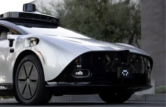 Xe điện tự lái đầu tiên trên thế giới “Made-by-VinFast” gây tò mò ở Trung Đông- Ảnh 2.