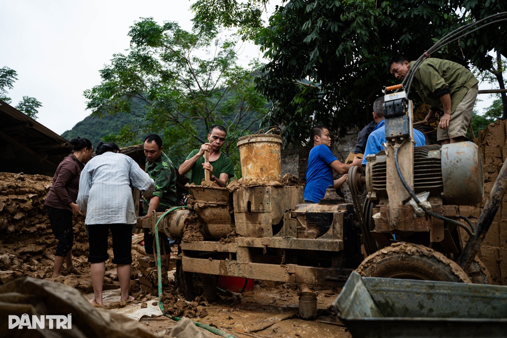 Làng ngói âm dương trăm năm ở Lạng Sơn hút khách  - 2