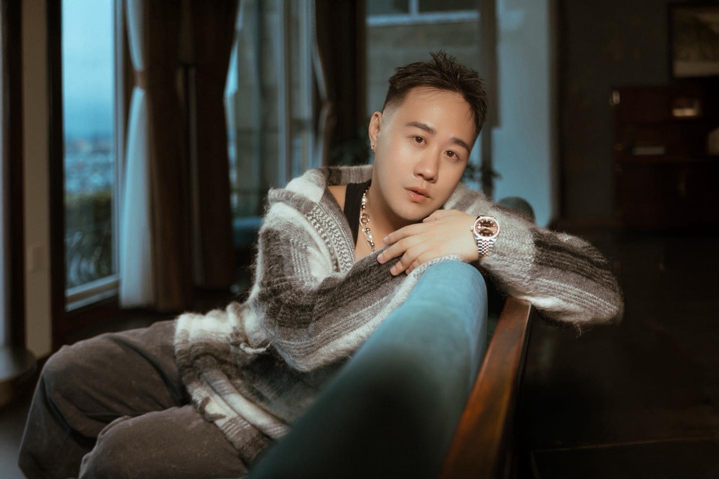 Nam ca sĩ sở hữu nhiều nhà, có mối tình kéo dài chỉ 10 ngày, U40 chưa vợ con - Ảnh 3.