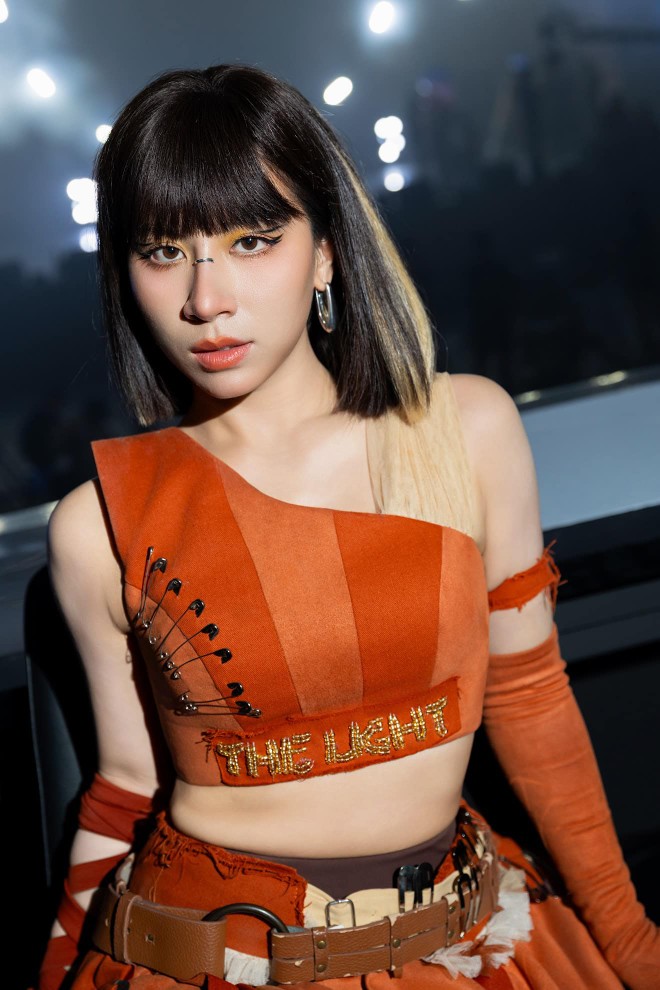 Nữ diễn viên Việt duy nhất mới đóng 3 phim đã chạm mốc 1.000 tỷ, chỉ cao mét rưỡi mà có tận 5,5 triệu fan- Ảnh 2.