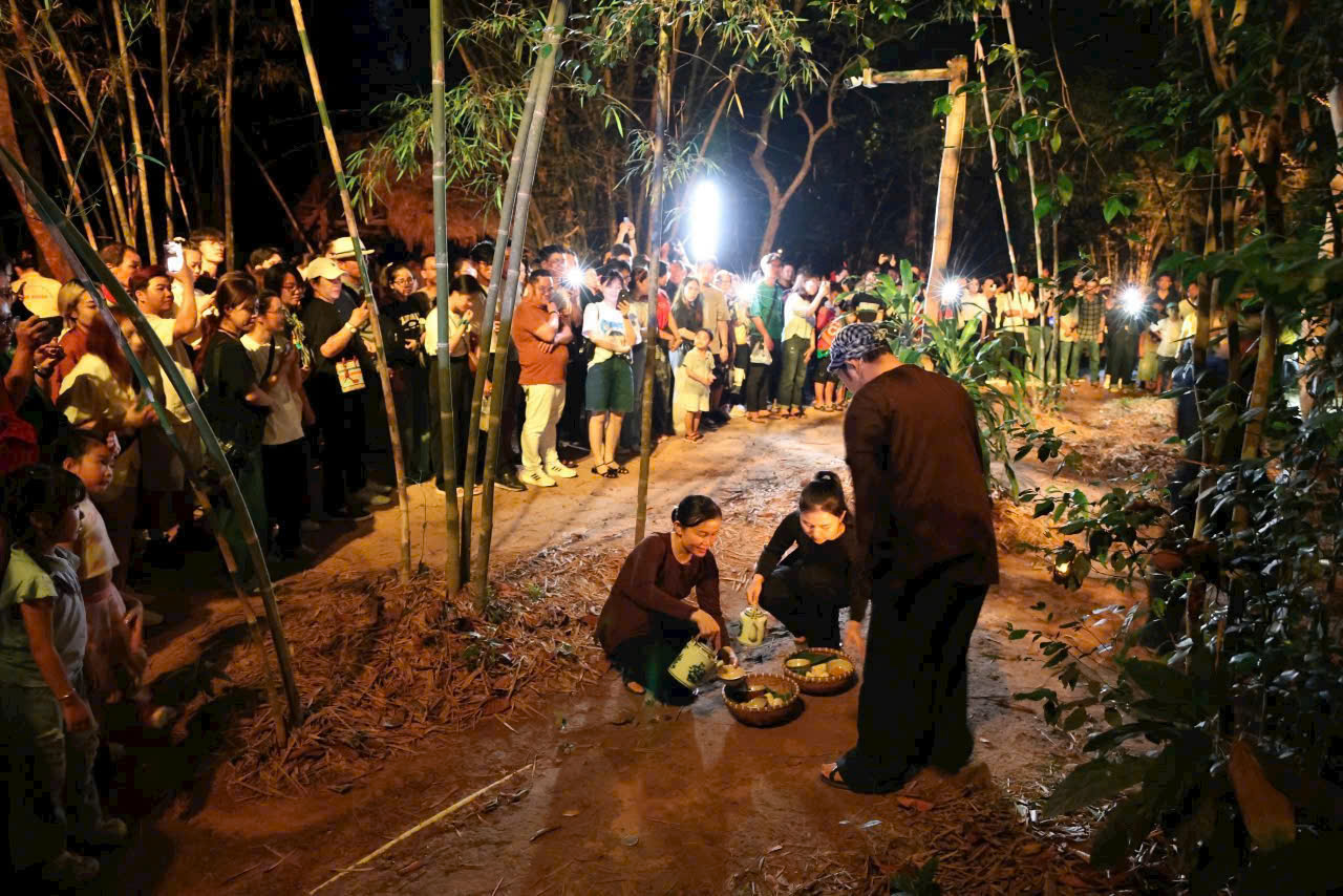  Dịp lễ 30-4: Rợp khách đi Suối Tiên, Củ Chi, tour Biệt động Sài Gòn  - Ảnh 8.