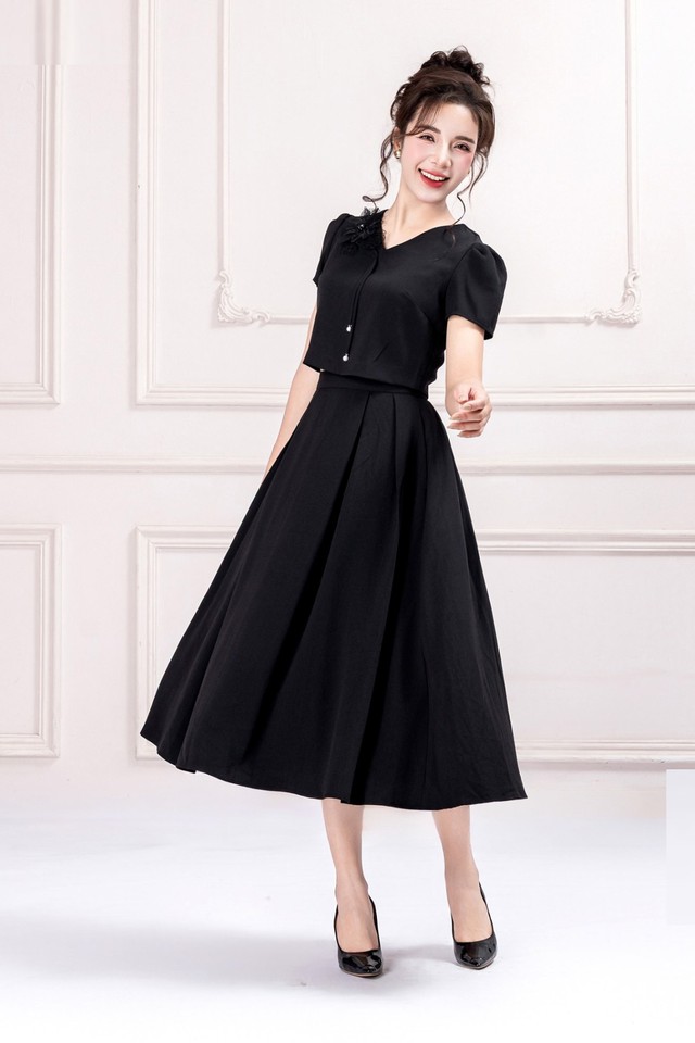 Chân váy midi là sự kết hợp giữa thời trang cổ điển và hiện đại- Ảnh 3.