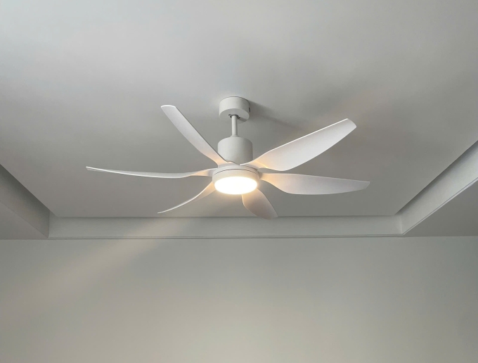 Quạt trần LuxAire Sweep. Ảnh: LuxAire Sweep