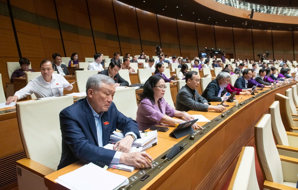 “Quốc hội chuyển từ làm luật để quản lý sang kiến tạo phát triển” - 3