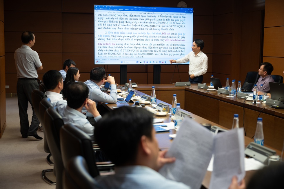 “Quốc hội chuyển từ làm luật để quản lý sang kiến tạo phát triển” - 5