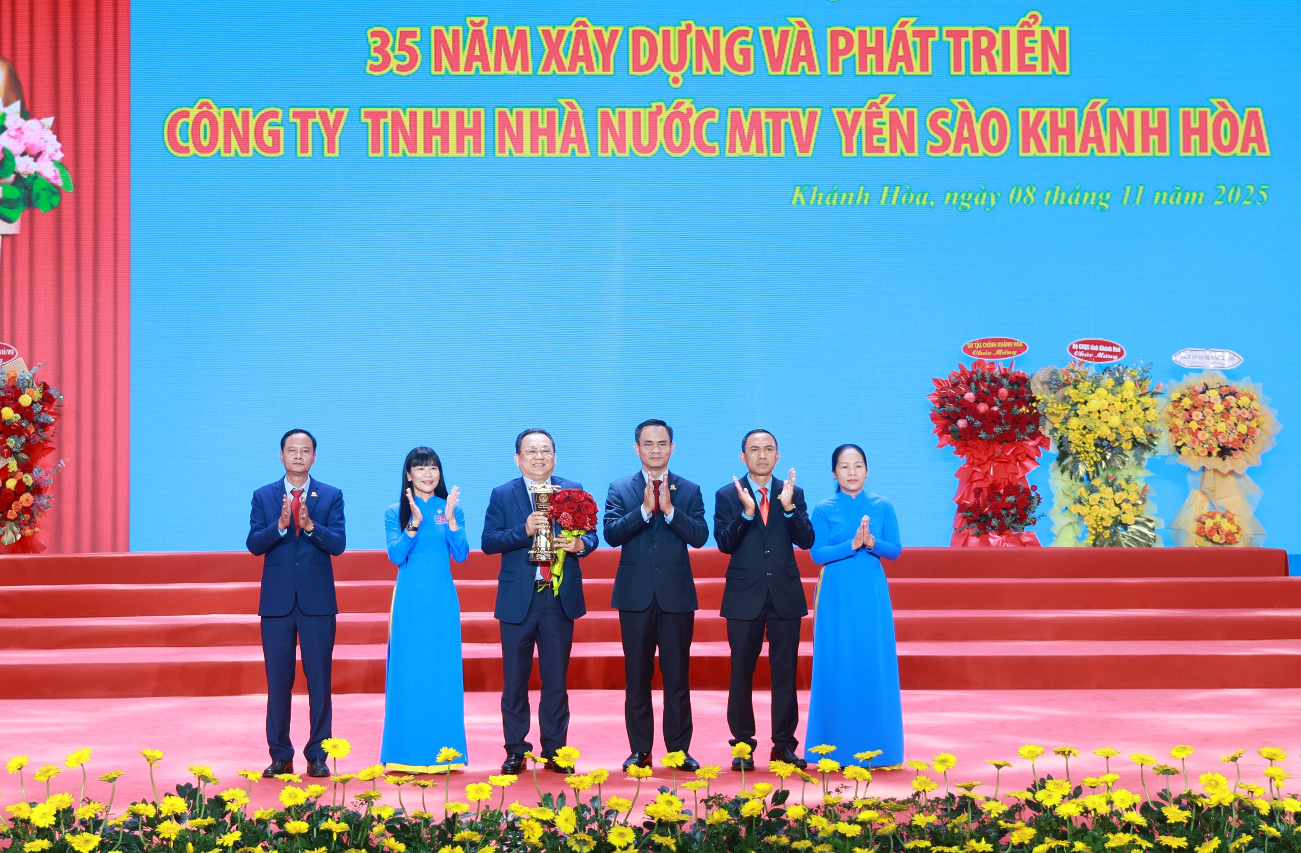 Yến sào Khánh Hòa: 35 năm vững bước cùng kinh tế biển Việt Nam- Ảnh 3.