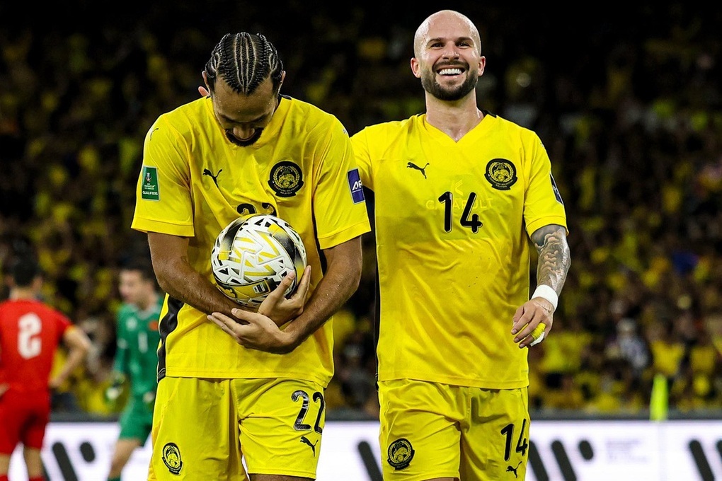 FIFA bị tố cáo xử phạt sai luật bóng đá Malaysia vụ nhập tịch gian lận - 2