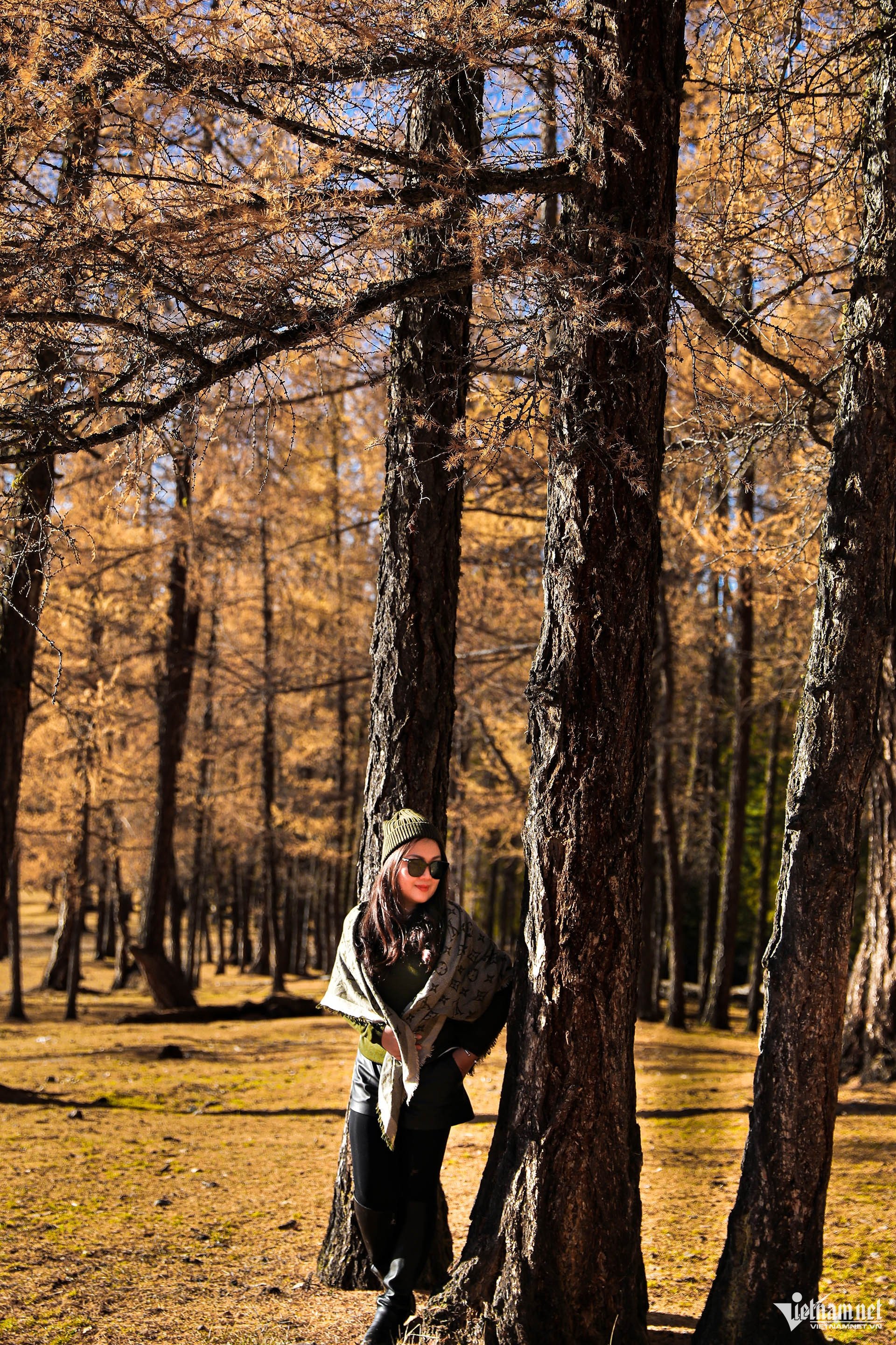 Đôi bạn thân U50 thuê xe tự lái, khám phá khoảnh khắc đẹp khó cưỡng ở Tân Cương - 2