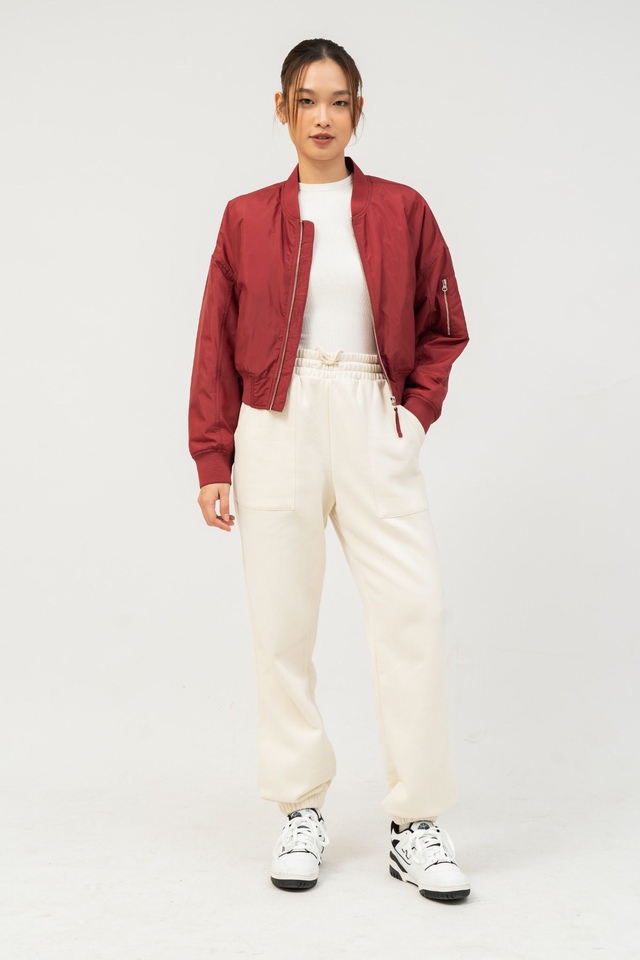 Áo khoác bomber là mảnh ghép ‘phá đảo’ thời trang đường phố- Ảnh 3.