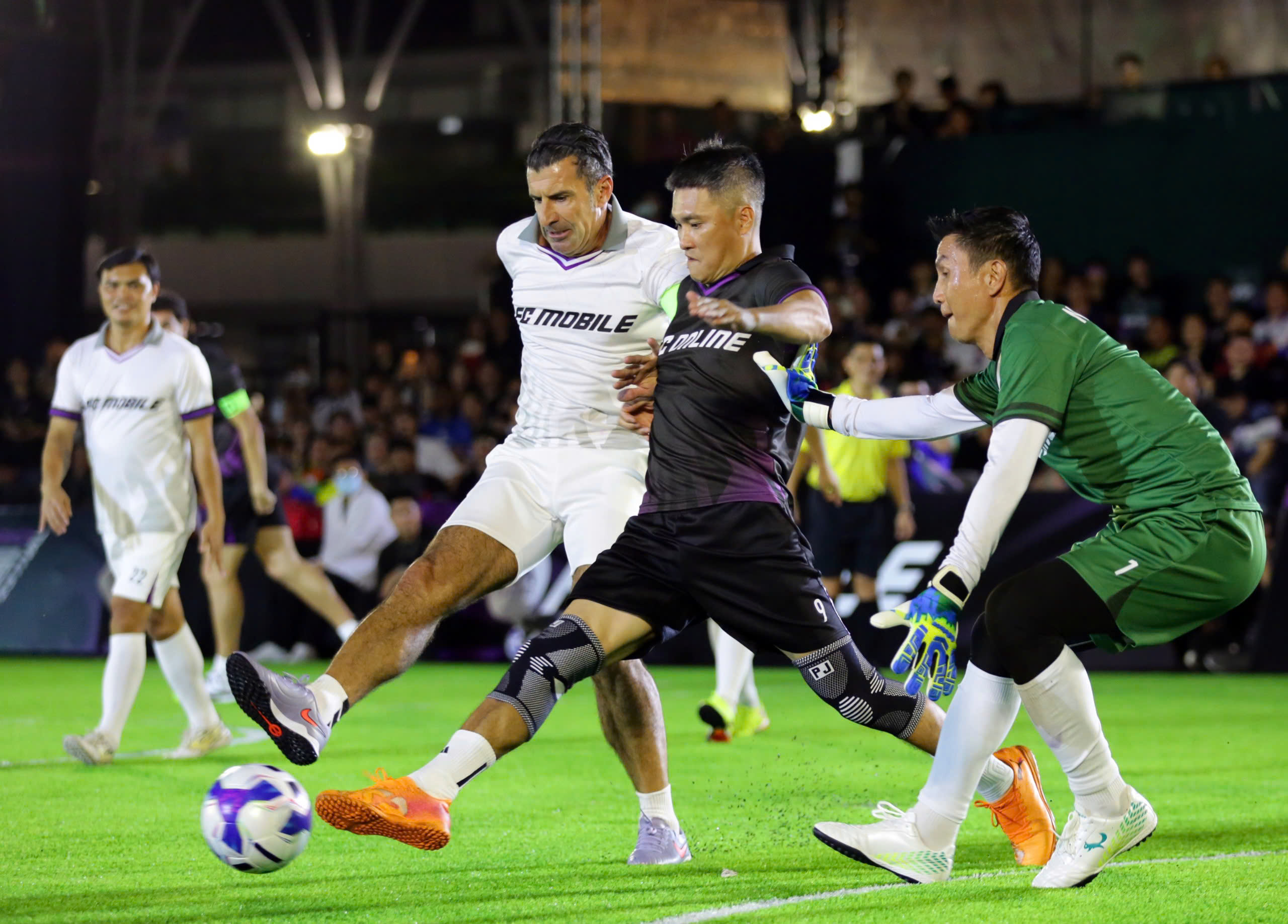 ‘Thiên thần’ Kaka và huyền thoại Figo truyền cảm hứng bóng đá đến Việt Nam- Ảnh 3.