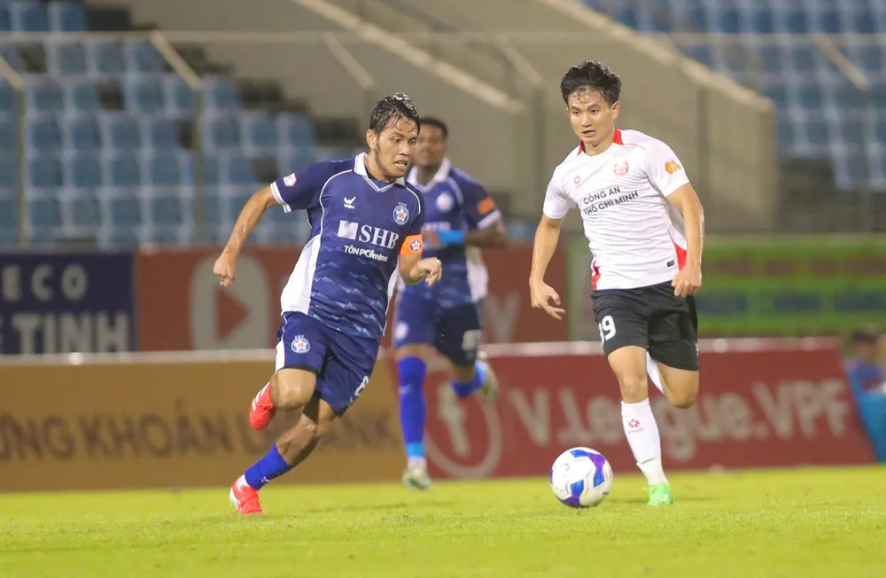 ha-gia-lai-va-thanh-hoa-lam-nguy-o-vong-11-v-league (6).jpg