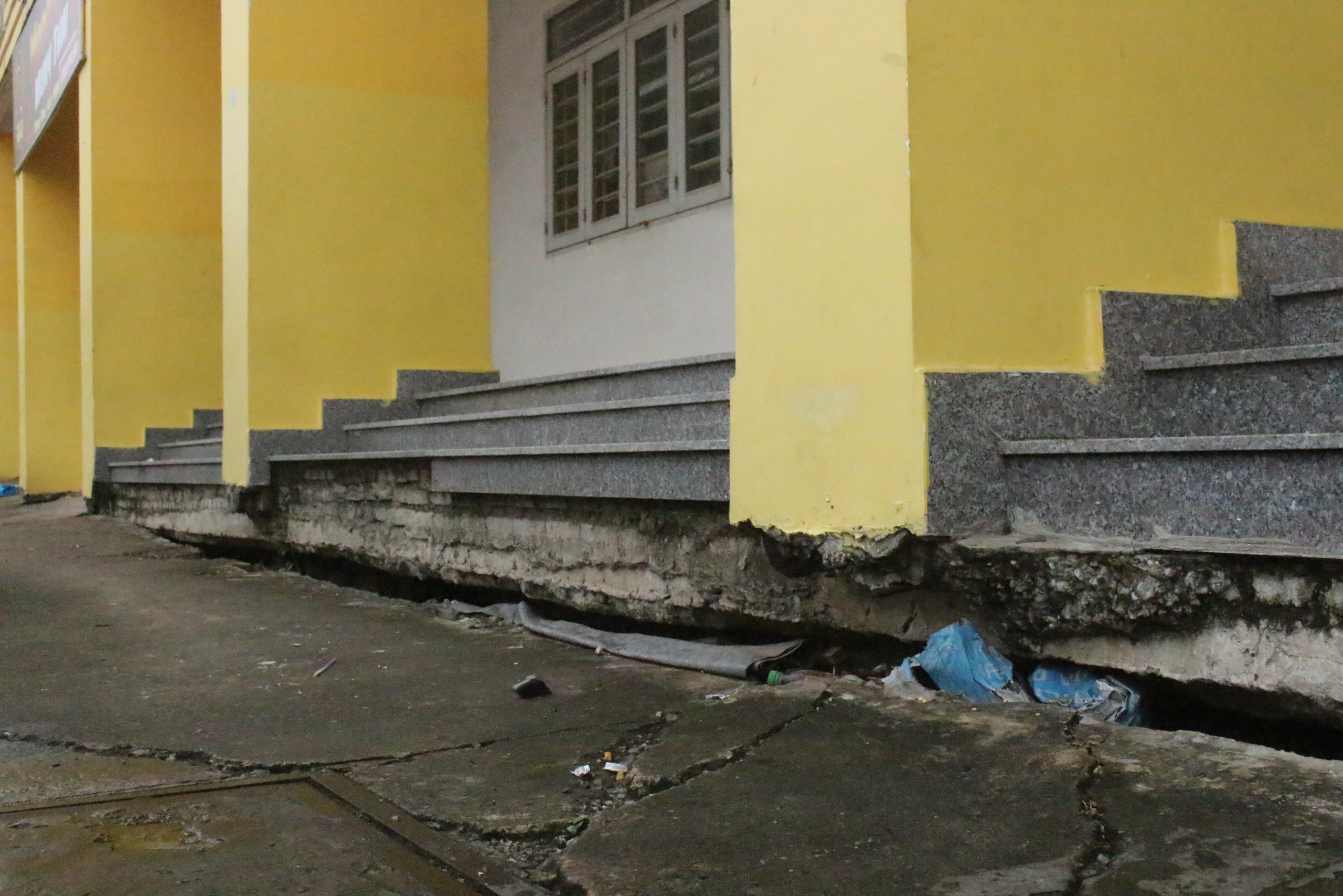 Phường lún nhanh nhất TP.HCM 'chìm' gần 1 mét: Nhiều nhà dân nứt tường, vỡ nền- Ảnh 7.