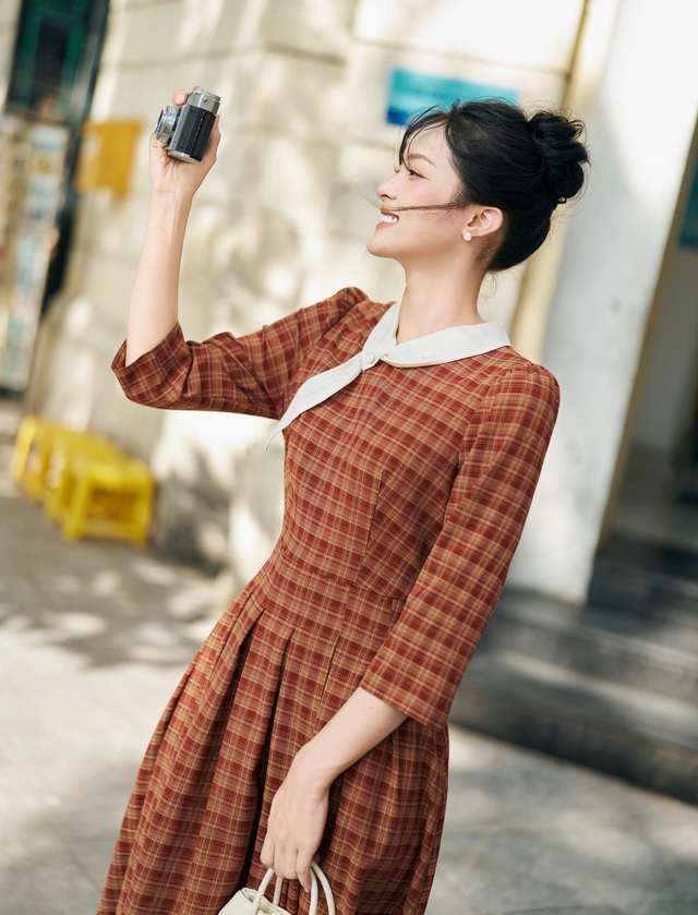 Những gam màu ai cũng mặc vào mùa thu- Ảnh 3. Những gam màu ai cũng mặc vào mùa thu- Ảnh 3.