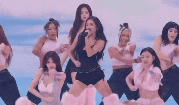 TWICE bị chê tơi tả ở Victoria's Secret Show, đẳng cấp thua xa Lisa (BLACKPINK)!- Ảnh 3.