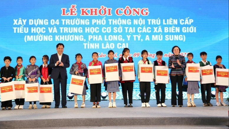 Thủ tướng phát động khởi công xây dựng 72 trường nội trú cho học sinh vùng biên - Ảnh 11.