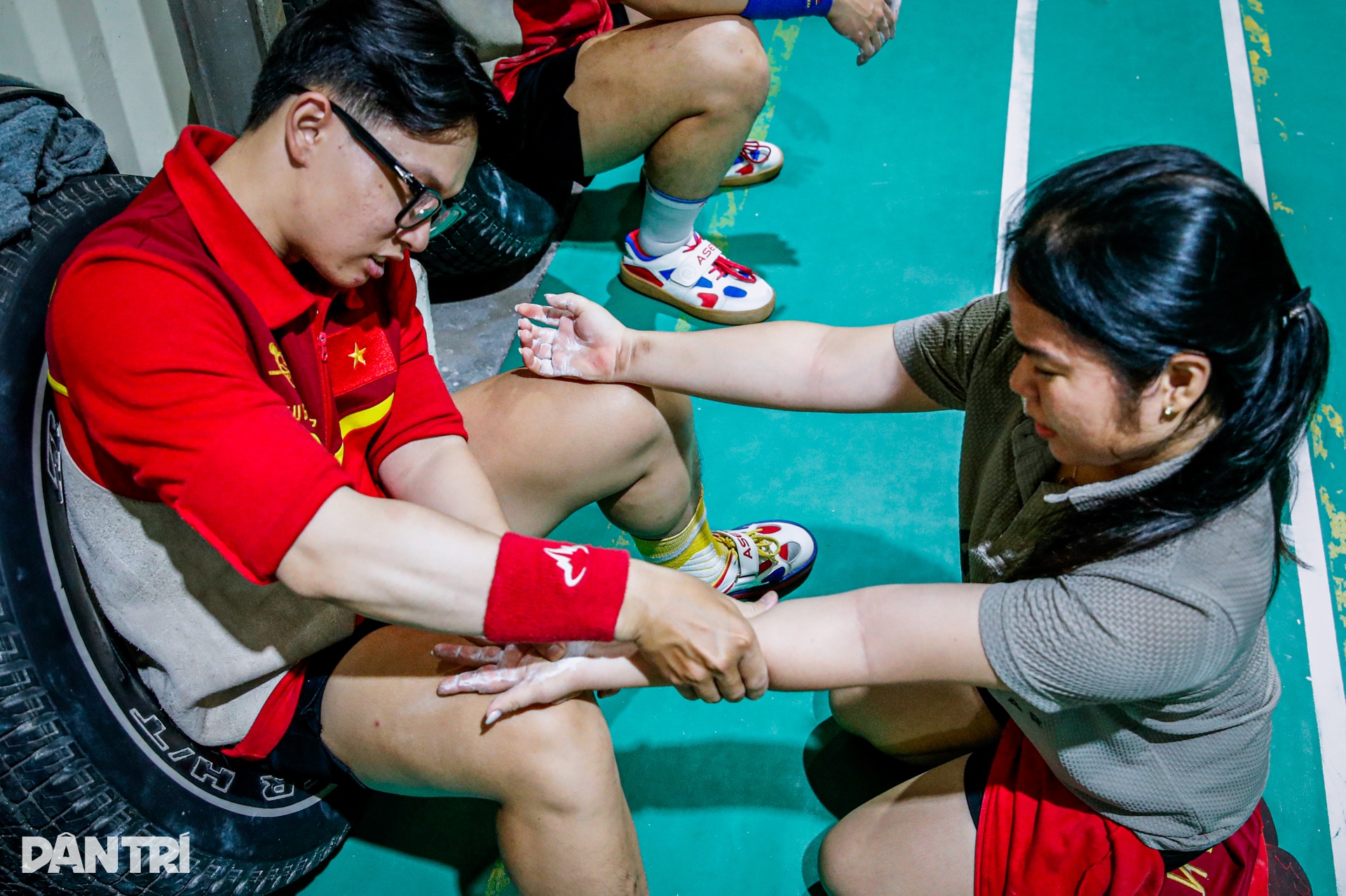 Lò luyện kéo co Việt Nam ngày đêm chuẩn bị cho SEA Games đầu tiên - 11