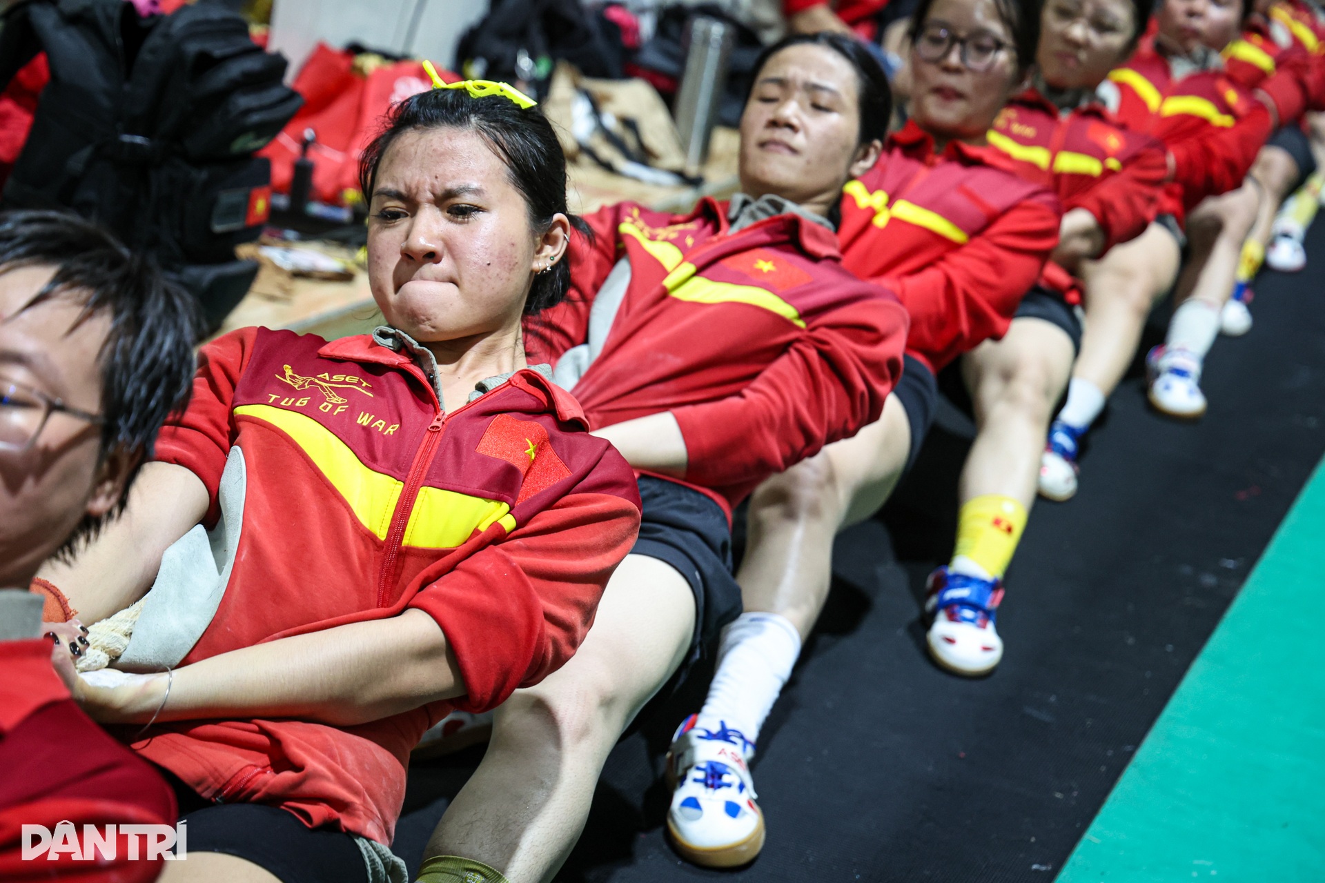 Lò luyện kéo co Việt Nam ngày đêm chuẩn bị cho SEA Games đầu tiên - 14