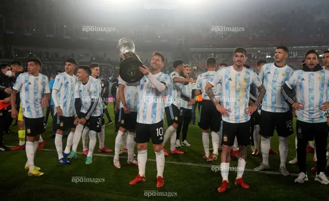 Ngôi sao người Argentina đã giành ngôi vô địch Copa America lẫn World Cup. Ảnh: EPA. messi-dap-tra-sau-cay-loi-mia-mai-cua-ronaldo (2).jpg