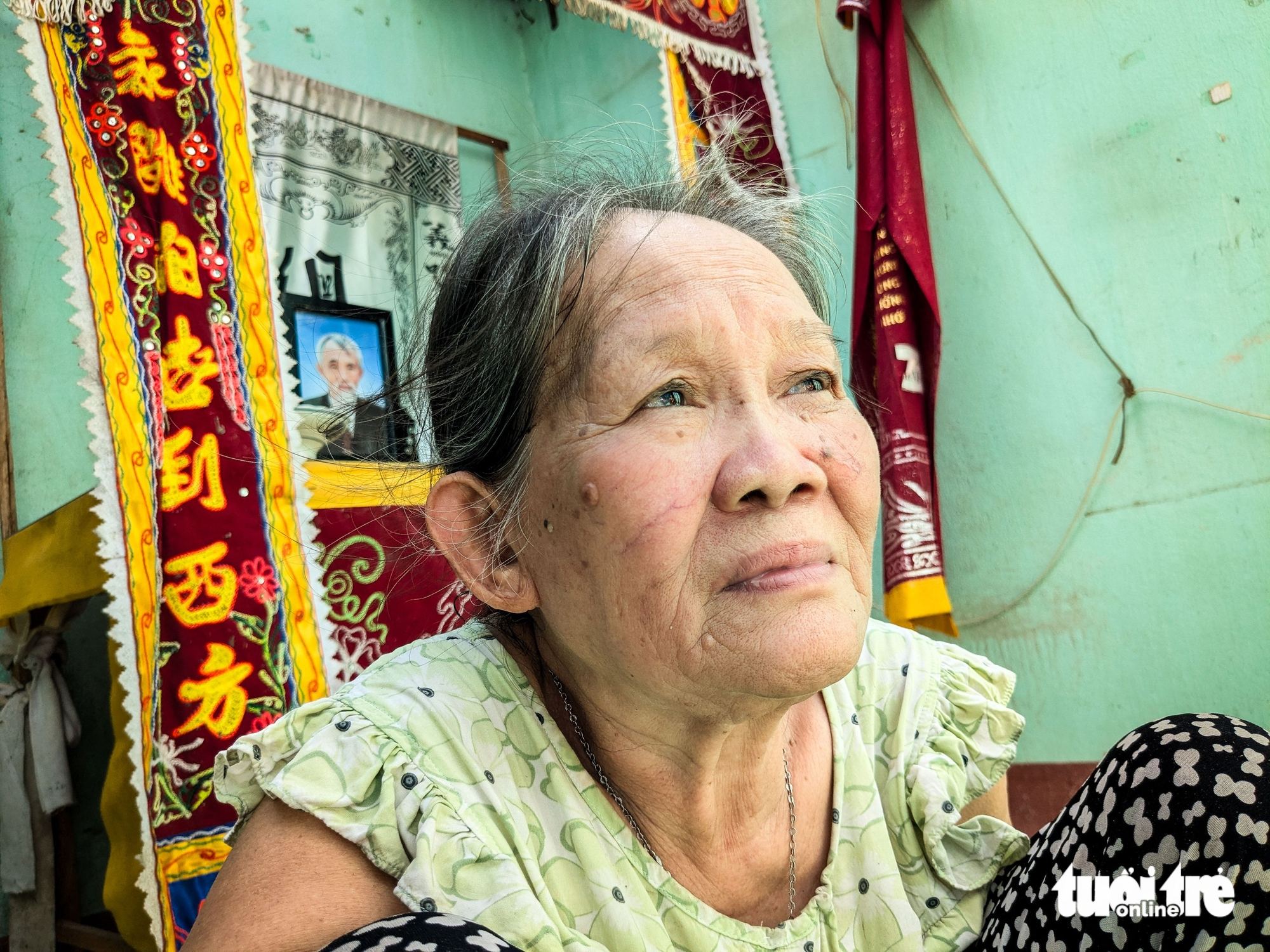 Làng phong Quy Hòa khốn đốn vì bão số 13 (Kalmaegi) - Ảnh 3.