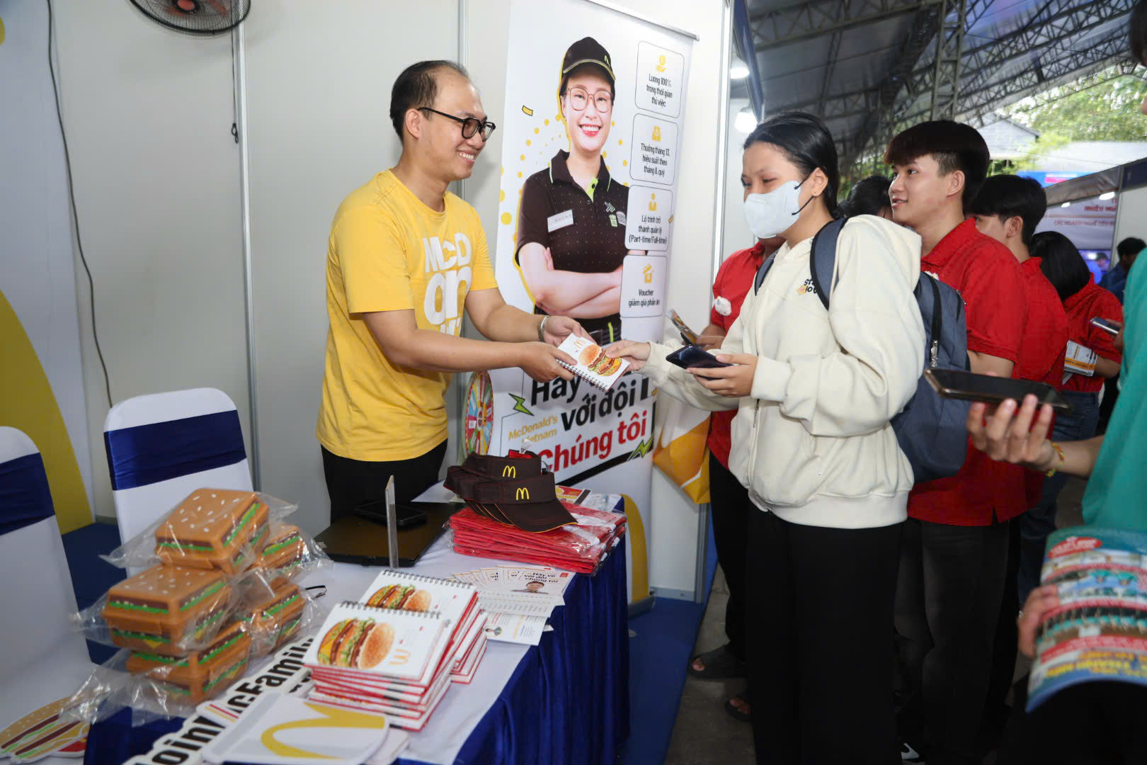 Job Link: Bí mật giúp nhận việc nhanh hơn cả trăm hồ sơ online - Ảnh 11.