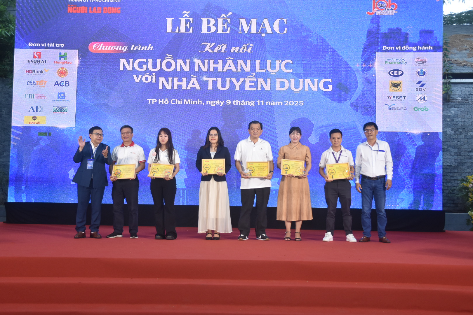 Job Link 2025 khép lại, mở ra cơ hội việc làm cho hàng ngàn lao động trẻ - Ảnh 3.