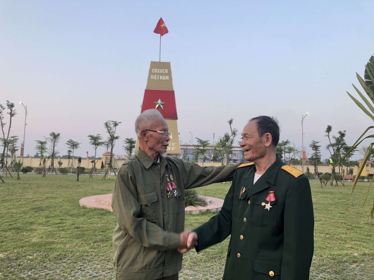 CUỘC THI VIẾT “CHỦ QUYỀN QUỐC GIA BẤT KHẢ XÂM PHẠM”: Ký ức một thời hoa lửa - Ảnh 2.