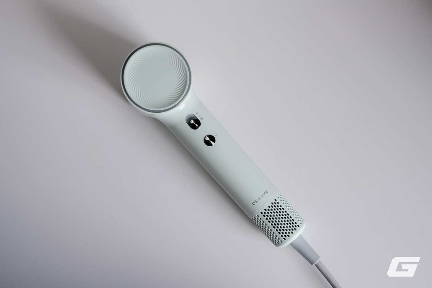 Dùng thử máy sấy Dreame Hair Mini: Gió rất mạnh, nhiệt đều, thiết kế động cơ ẩn, dùng tốt mà mua làm quà 20/10 còn hay hơn- Ảnh 3.