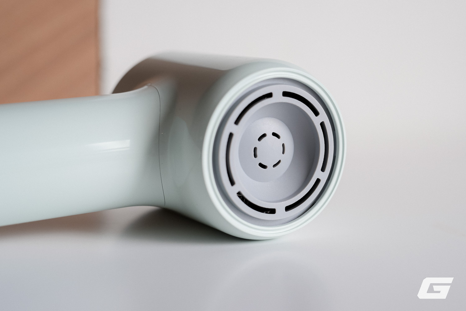 Dùng thử máy sấy Dreame Hair Mini: Gió rất mạnh, nhiệt đều, thiết kế động cơ ẩn, dùng tốt mà mua làm quà 20/10 còn hay hơn- Ảnh 4.