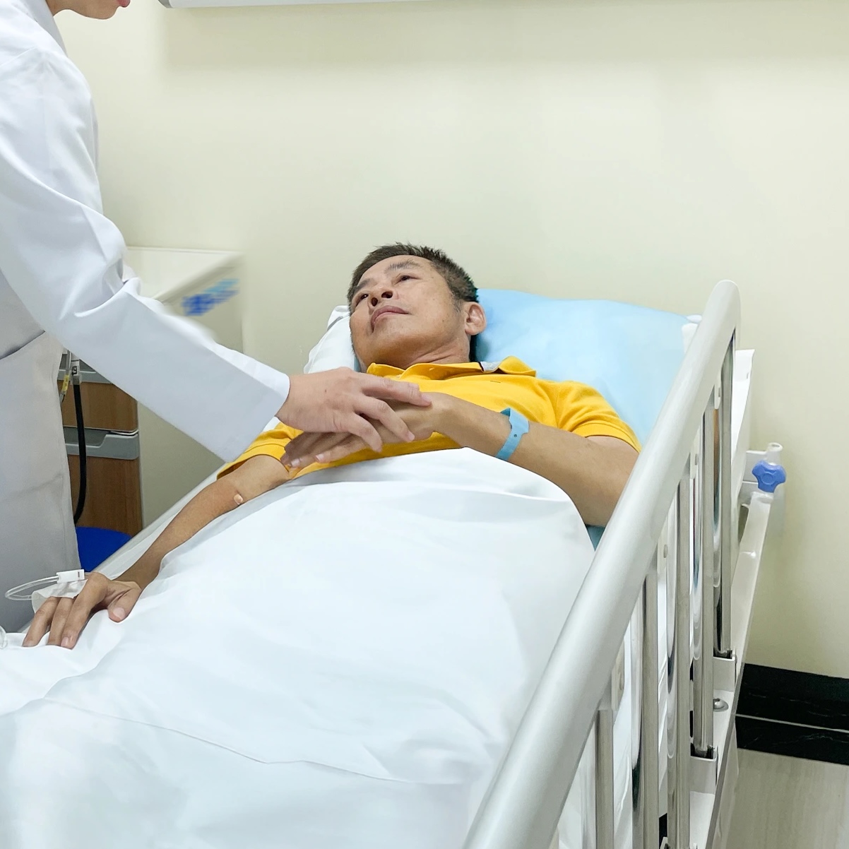 Nghệ sĩ hài Tấn Beo đối mặt với bệnh suy thận giai đoạn cuối, đồng nghiệp lo lắng- Ảnh 3.