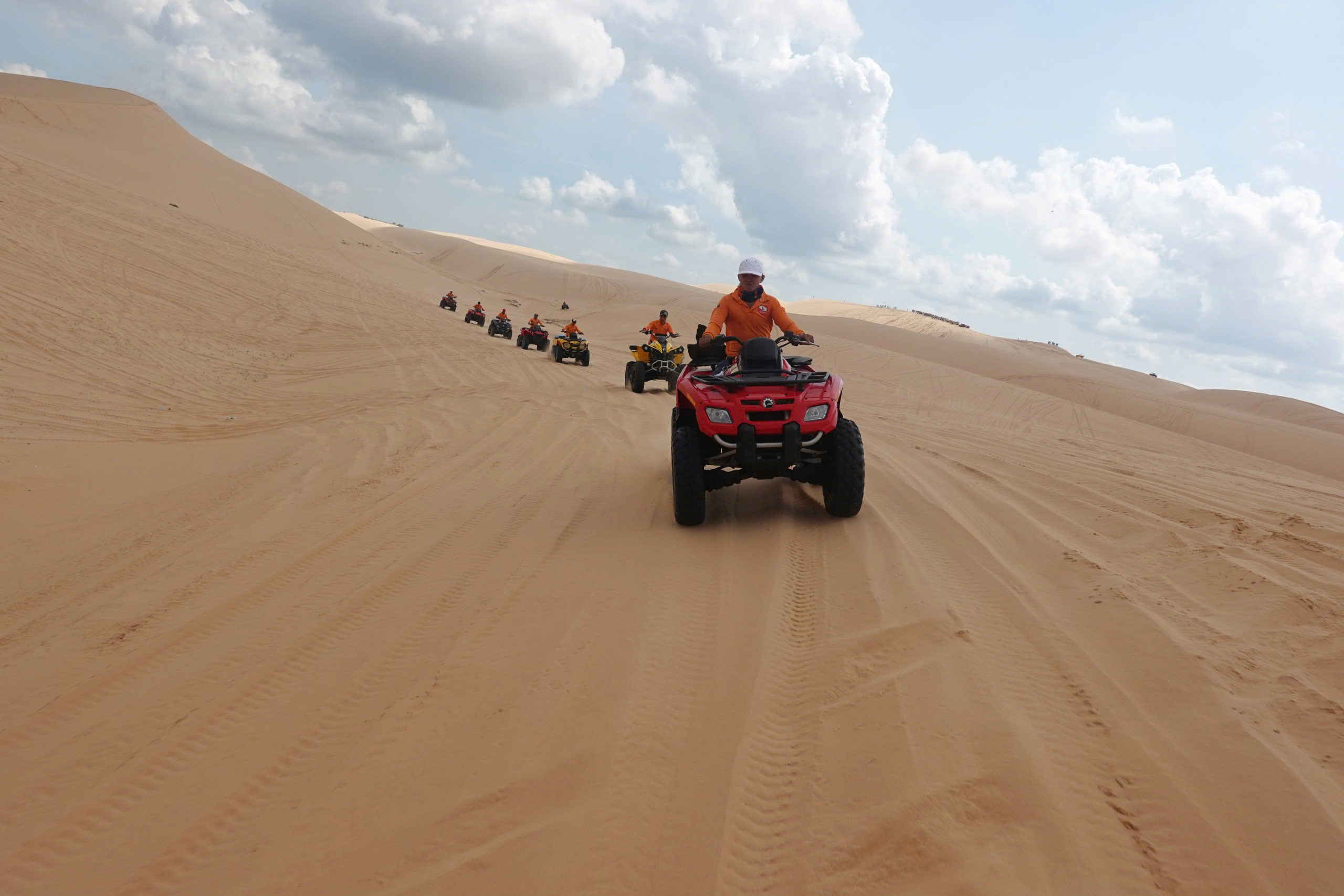 “Tiểu Sahara” Bàu Trắng Bình Thuận hút khách nhờ hiệu ứng 