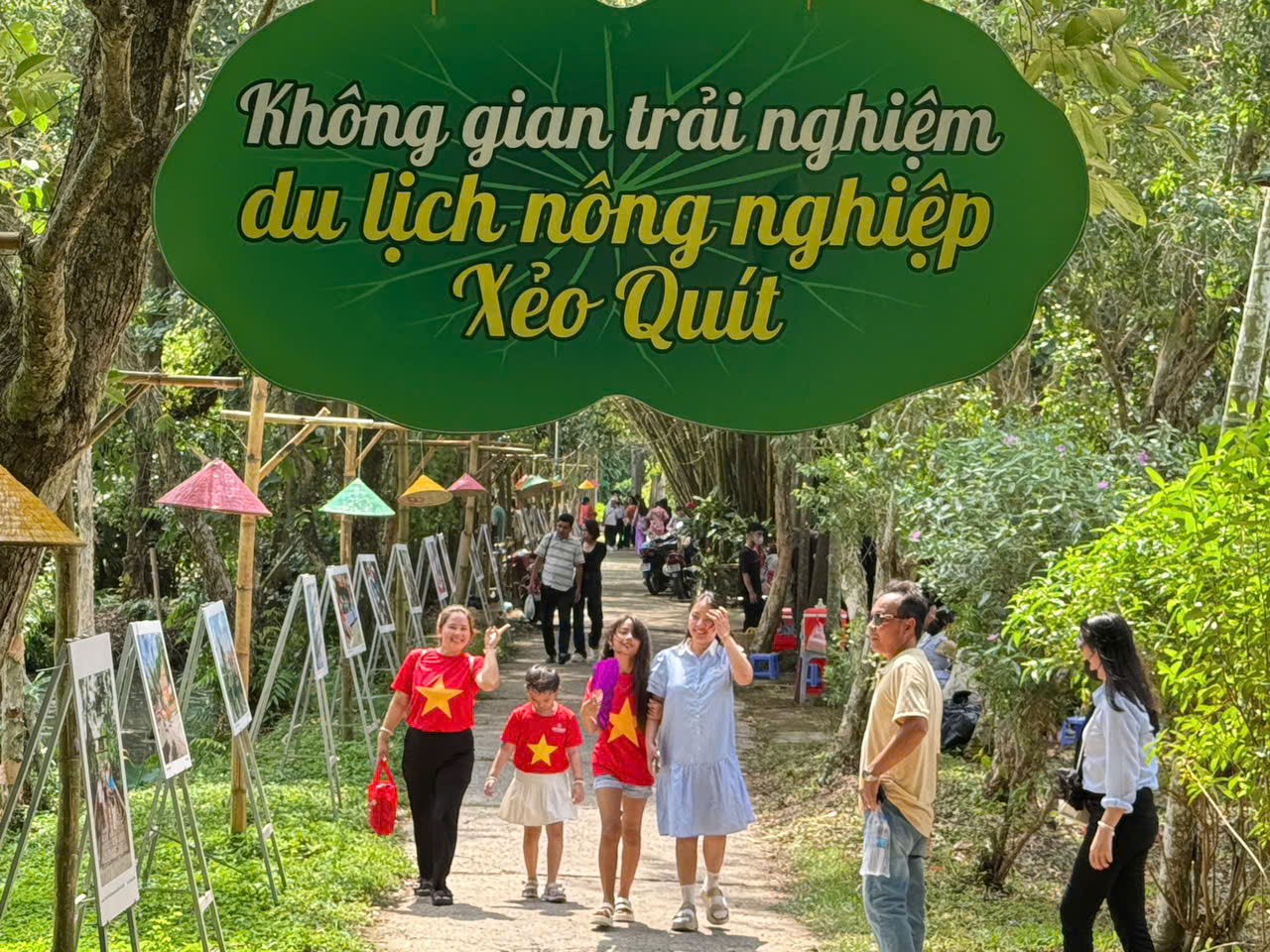 Bất ngờ lượng khách du lịch đến với các tỉnh miền Tây dịp lễ- Ảnh 9.