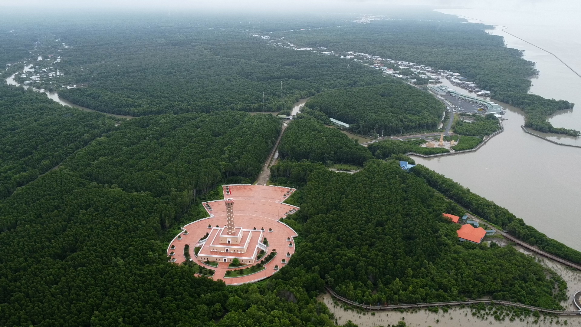 Bất ngờ lượng khách du lịch đến với các tỉnh miền Tây dịp lễ- Ảnh 17.