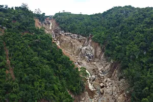 Lâm Đồng: Phá dỡ khẩn cấp các hồ chứa nước trên núi Tân Lai