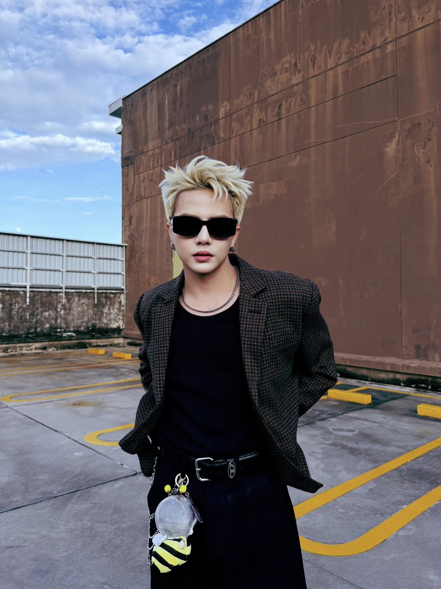 Lục tung Vbiz có đúng 1 mỹ nam đổi đời nhờ làm cô giáo: Thở câu nào cũng thành trend, sao Hàn cũng mê mệt- Ảnh 9.