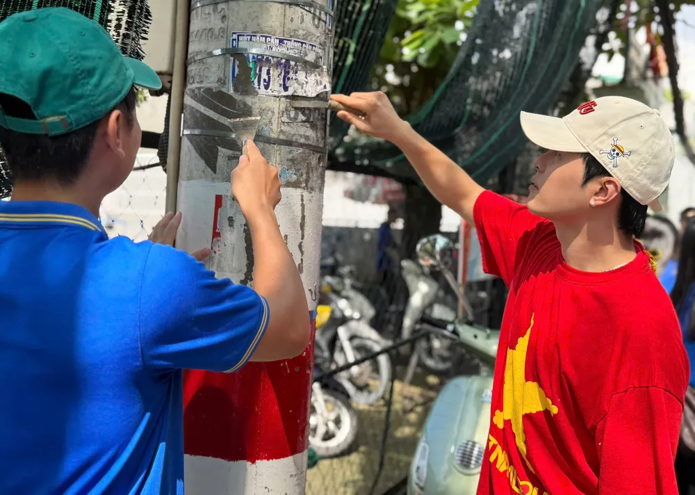 Ra quân dẹp tội phạm ma túy, đá gà, trộm cướp… ở hẻm 1041 Trần Xuân Soạn