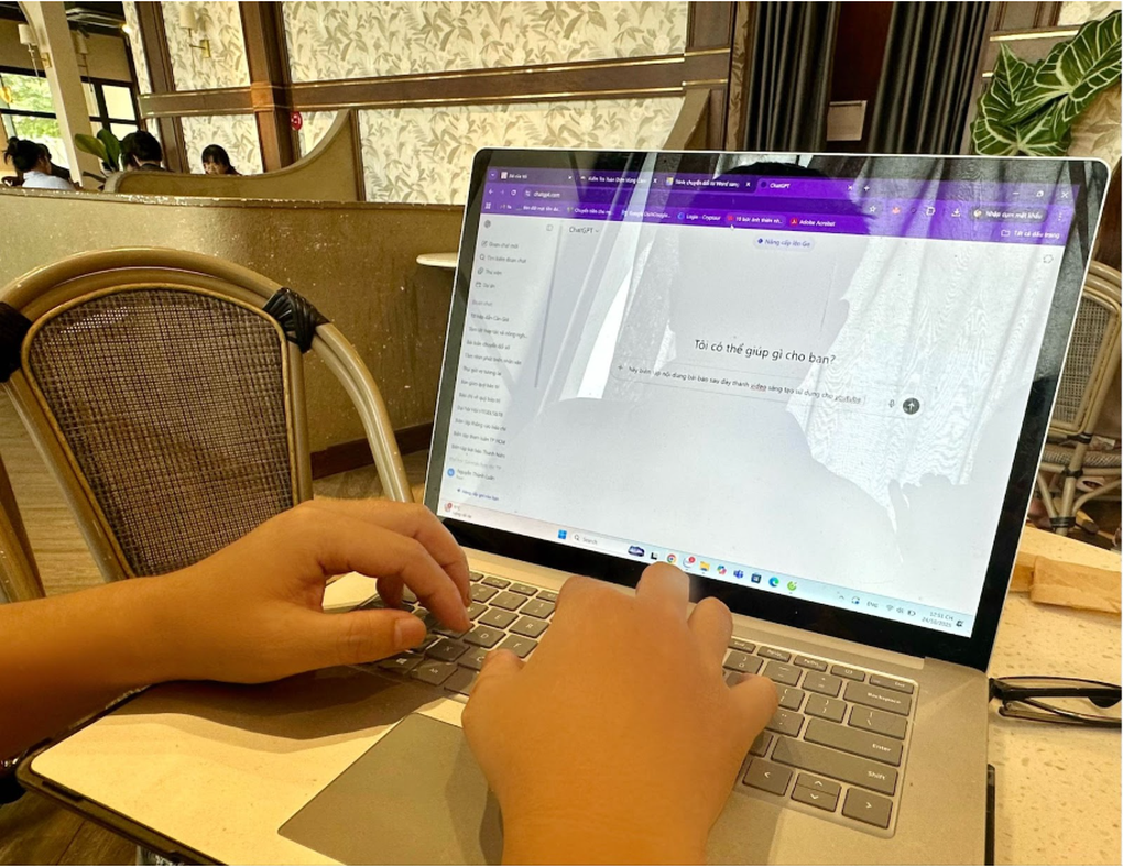 Để AI quyết định cả chuyện chia tay người yêu, sinh viên sống như cỗ máy - 1