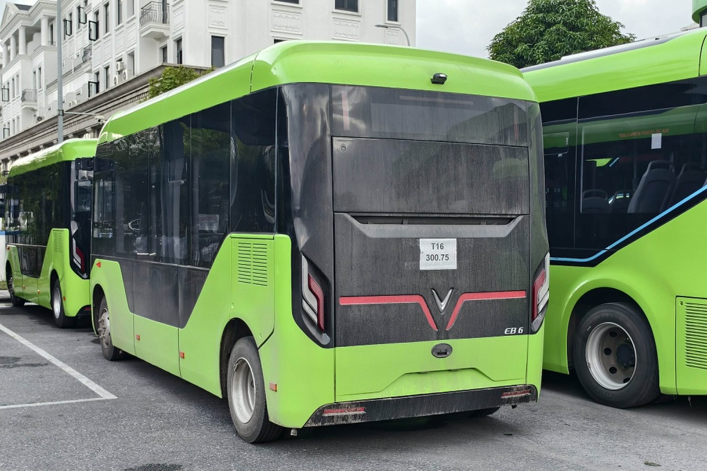 Ngắm thực tế xe buýt điện VinFast: 20 chỗ ngồi, nhiều công nghệ - 2