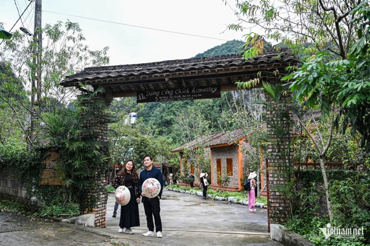 Ngôi làng đang thu hút du khách ghé thăm