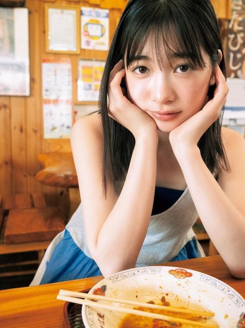 Ngọc nữ bị vạch trần cặp kè cùng lúc với nam diễn viên đã có gia đình và cầu thủ bóng đá- Ảnh 2.