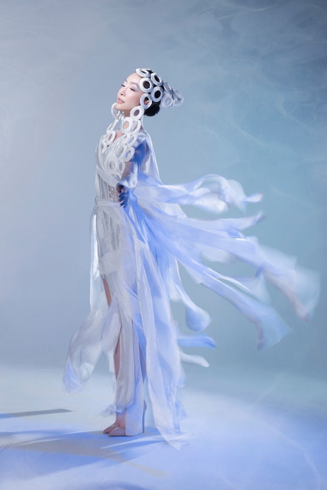 Nghệ sĩ Linh Nga tỏa sáng trong bst lấy cảm hứng từ sử thi của người Mường - Ảnh 5.