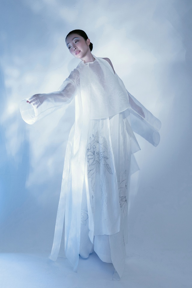 Nghệ sĩ Linh Nga tỏa sáng trong bst lấy cảm hứng từ sử thi của người Mường - Ảnh 7.