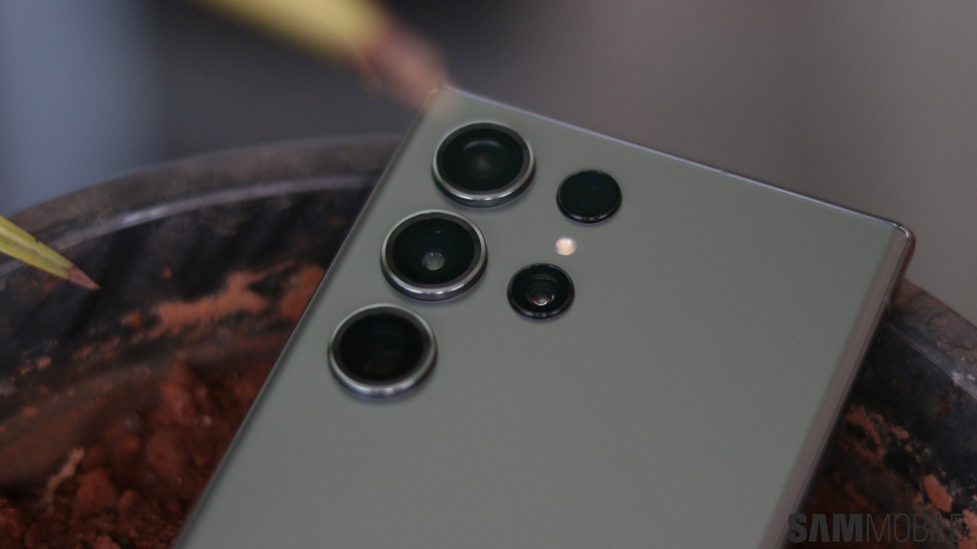 Cây bút công nghệ: 