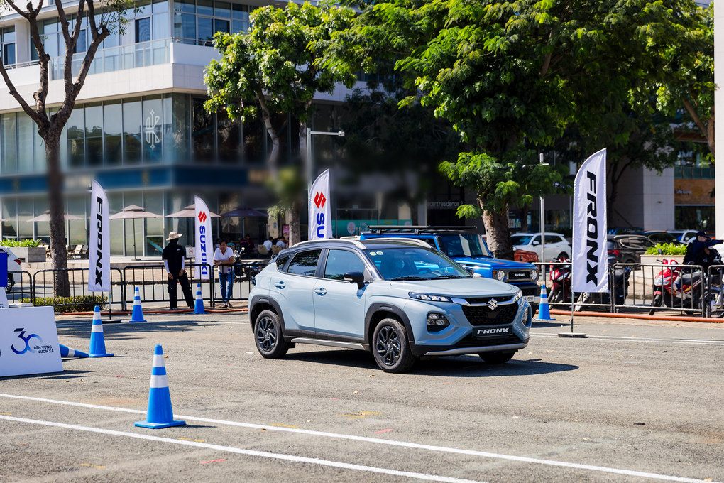 Suzuki chuyển mình bằng mẫu xe Fronx sau 30 năm hiện diện tại Việt Nam - 6