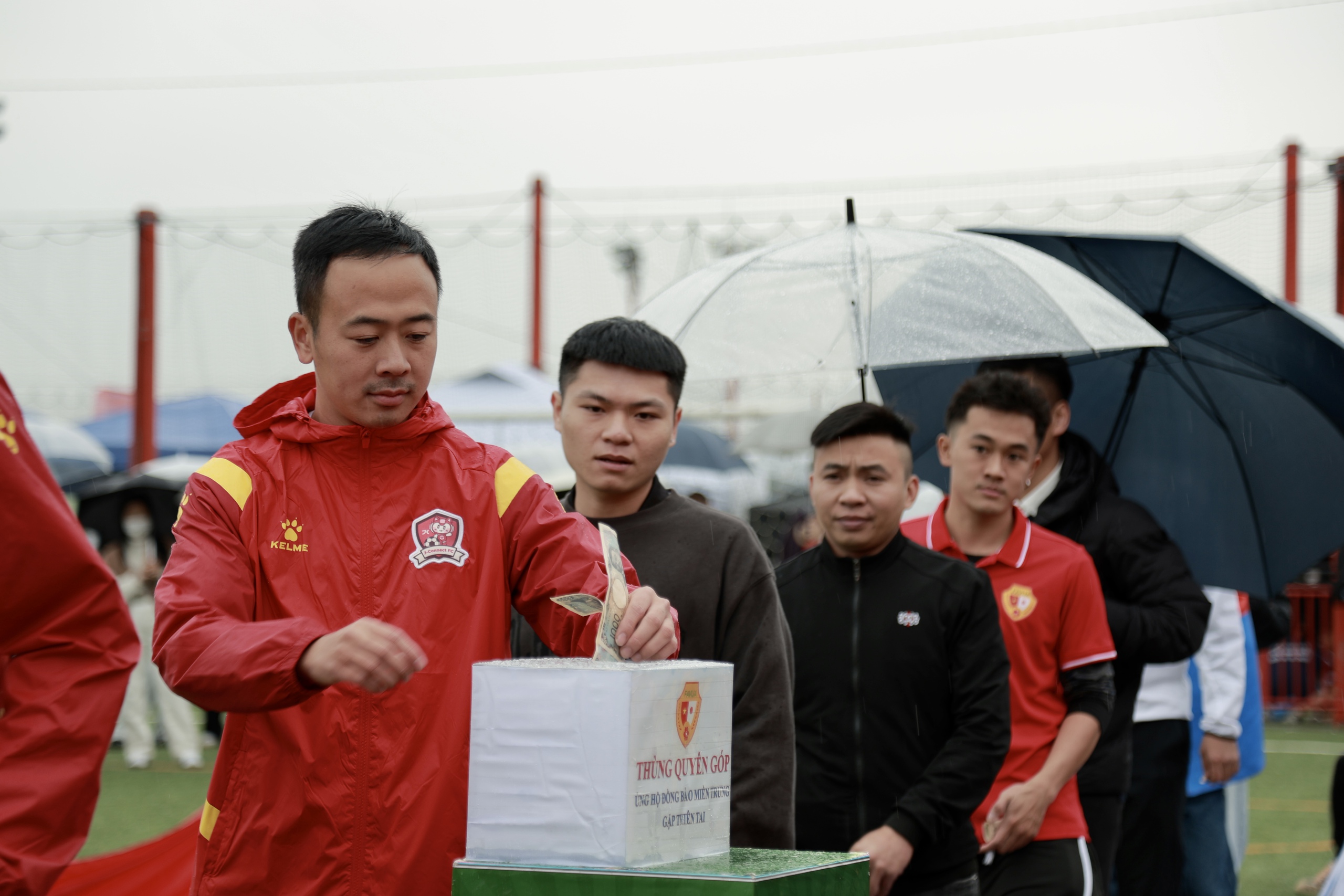 Người Việt ở Nhật hướng về miền Trung bằng giải bóng đá ý nghĩa - Ảnh 2.