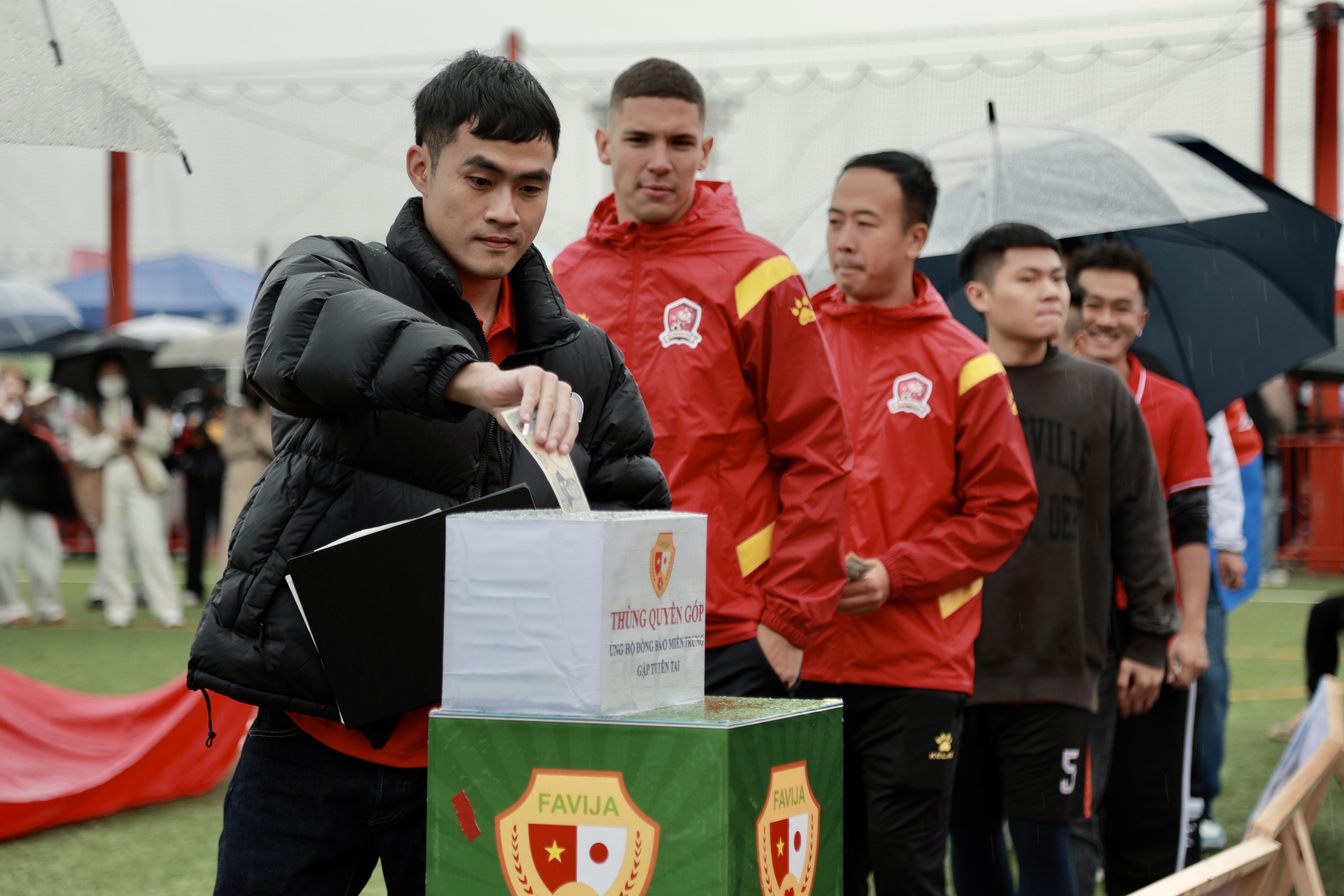 Người Việt ở Nhật hướng về miền Trung bằng giải bóng đá ý nghĩa - Ảnh 3.