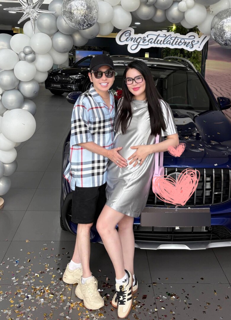 Vũ Luân thẳng tay chi tiền mua quà tặng vợ.