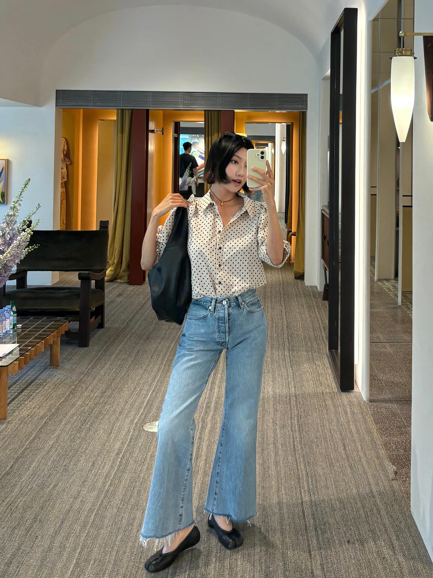 4 món thời trang tôn dáng tối đa khi phối cùng giày bệt- Ảnh 4.