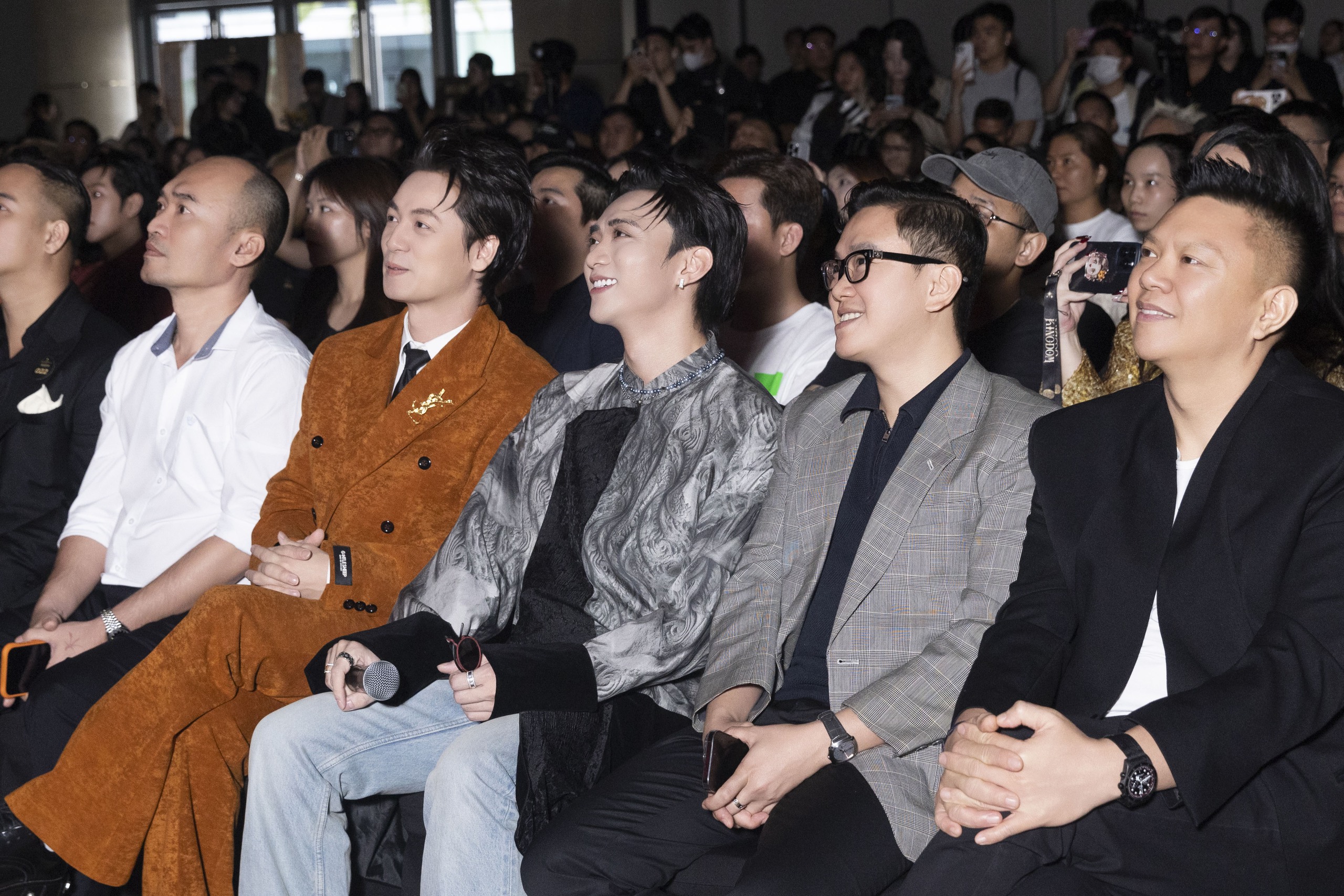 Soobin đưa xẩm vào nhạc hiện đại, bất ngờ trước lời nhận xét của bố- Ảnh 4.